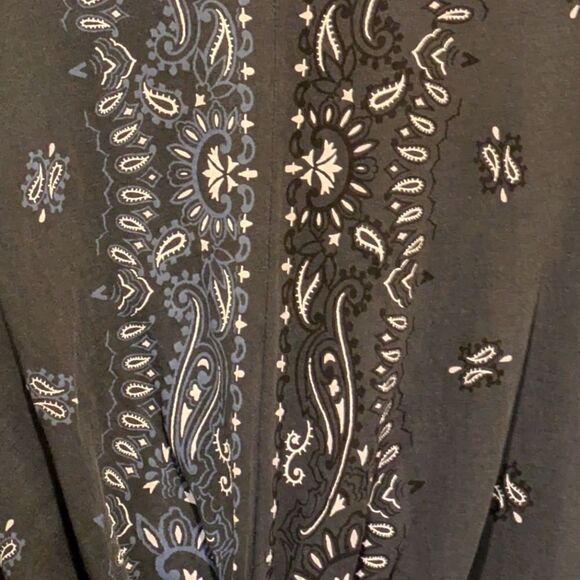 3/$30 EUC All Saints XS Carme 100% Cotton Tee in Navy Blue Bandana Print - Picture 6 of 10